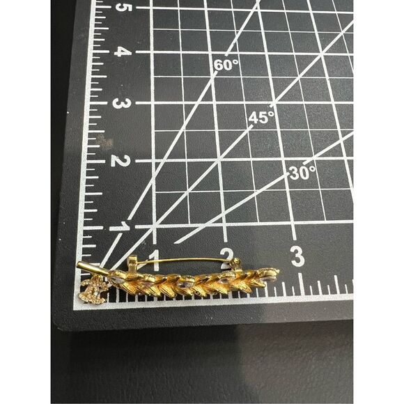 Chanel dangle cc brooch pin - Picture 4 of 6